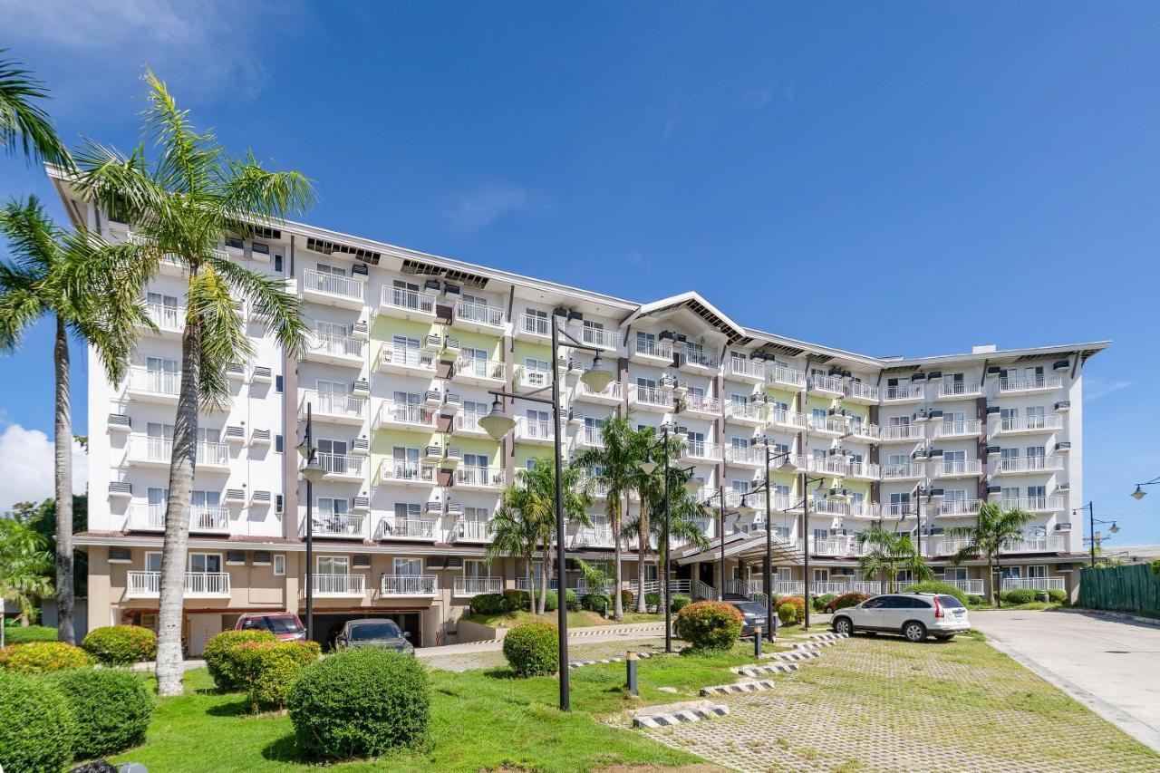 732 Express Condotel, 3 Minutes To Airport, With Gym & Pool Fast Wi-Fi, Free Netflix Lapu-Lapu City Bagian luar foto