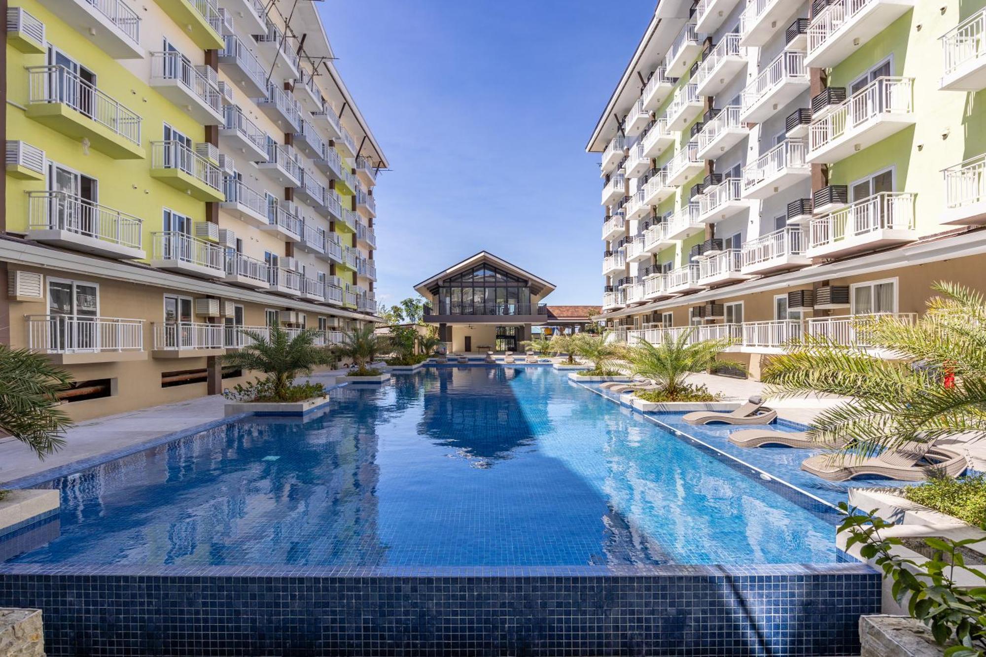 732 Express Condotel, 3 Minutes To Airport, With Gym & Pool Fast Wi-Fi, Free Netflix Lapu-Lapu City Bagian luar foto